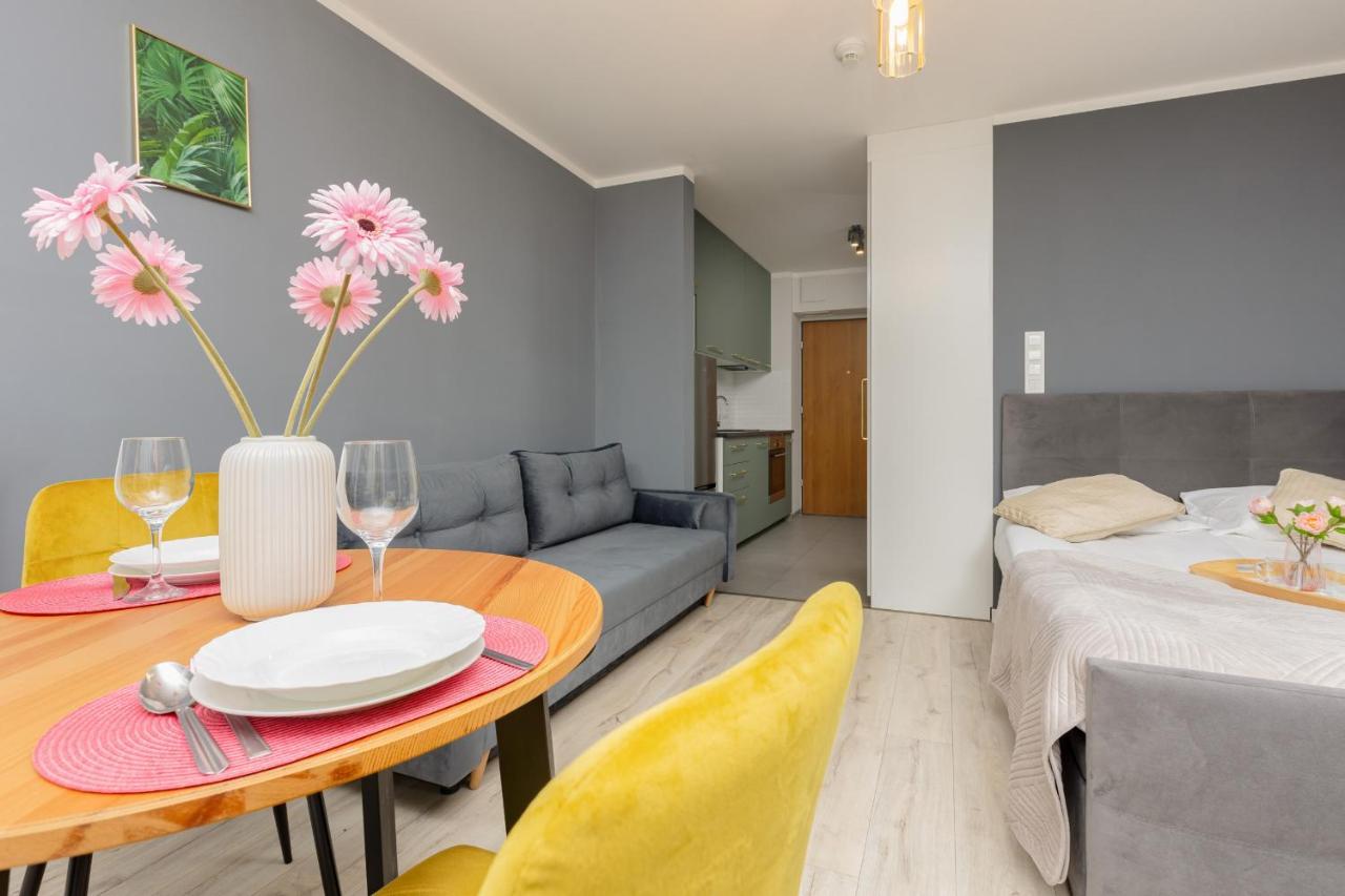 Apartament Studio with Balcony Warsaw Kokoryczki by Renters Zewnętrze zdjęcie